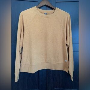 Vuori Matching Set - Long-sleeve Halo Crew and Halo Perf Short in Flax Heather